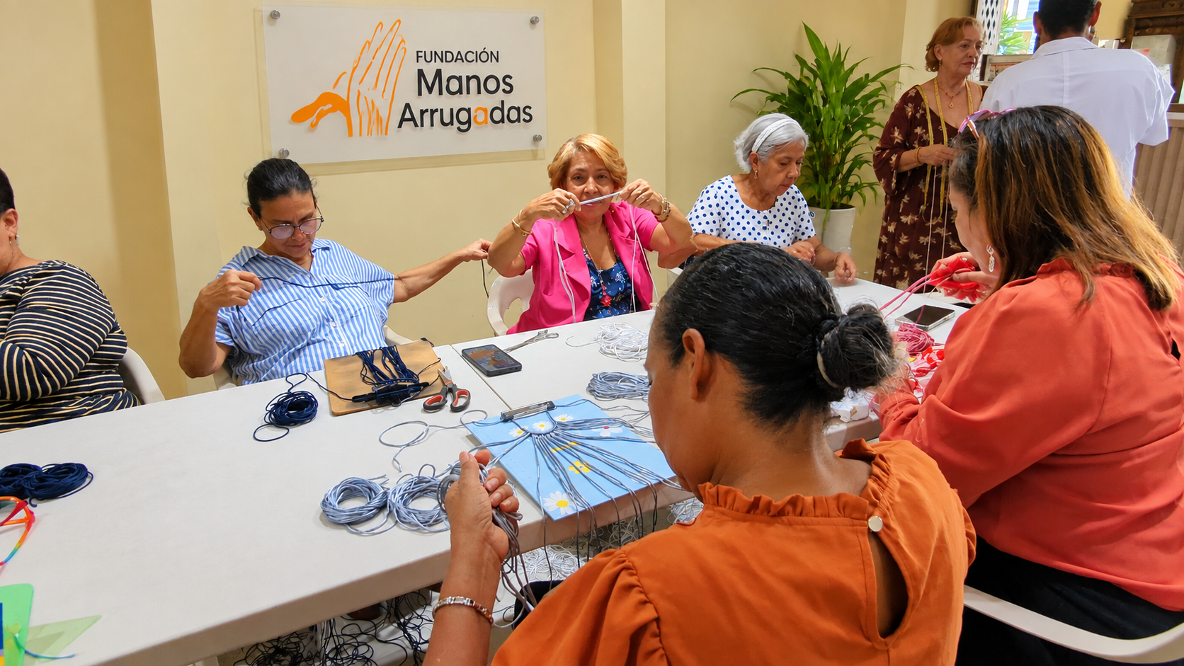 Taller de manualidades y macramé